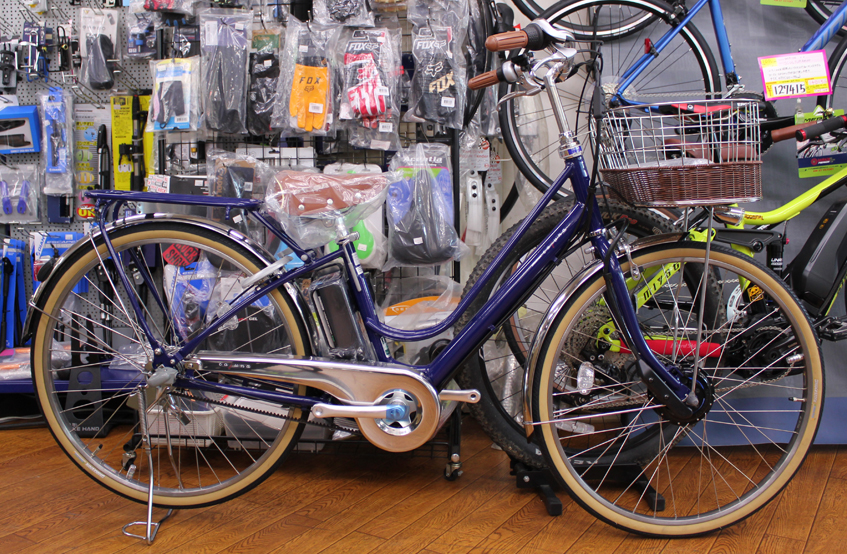ブリヂストン製の電動アシスト自転車<br>カジュナeのブルーが入荷いたしました。