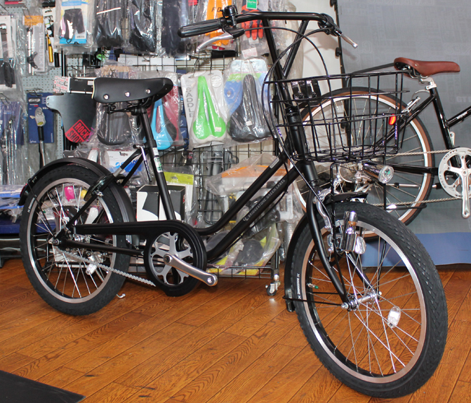 ブリヂストンの小径自転車ベガスが入荷いたしました。